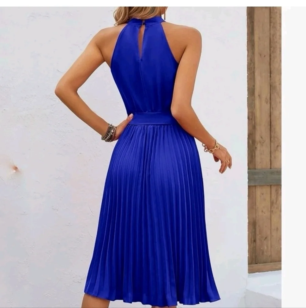KIRUNDO Summer Sleeveless Halter Neck Pleated Midi Cocktail Dresses - Picture 8 of 10